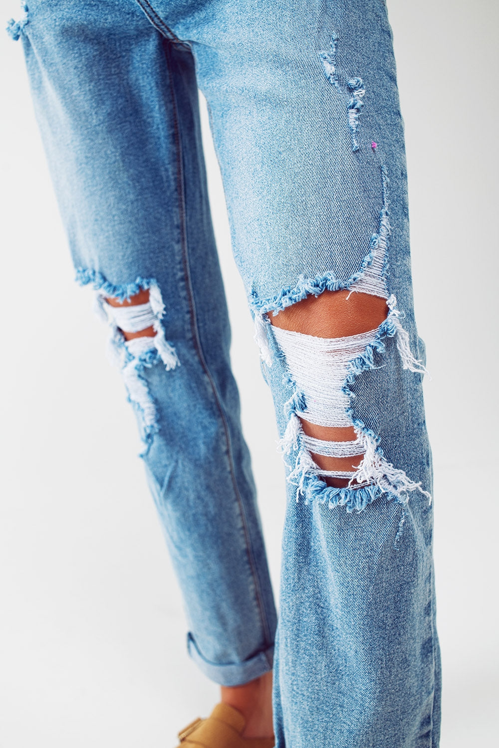 Ripped knee straight leg jeans in light blue wash - Jeans