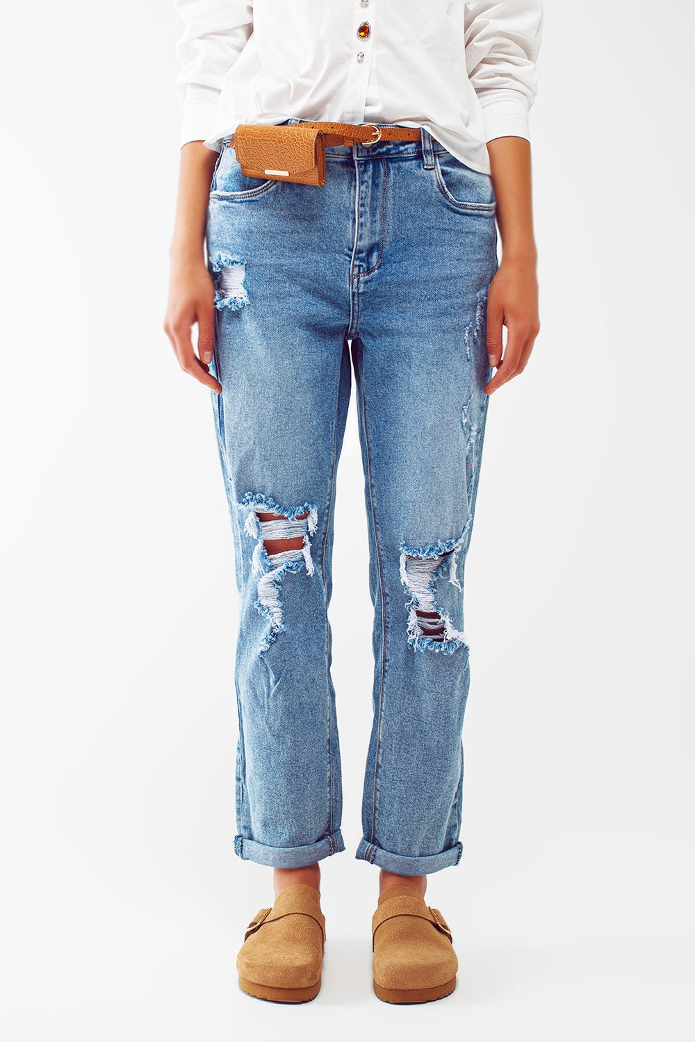 Ripped knee straight leg jeans in light blue wash - Jeans