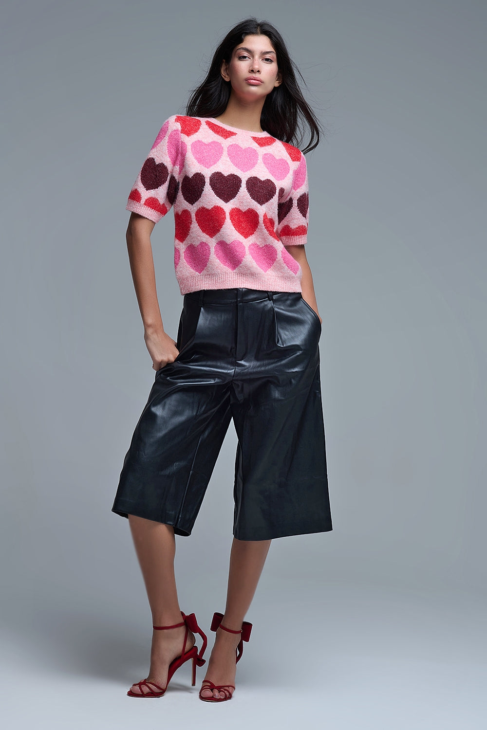 Short Sleeve Printed Heart Sweater in Pink - Sweaters
