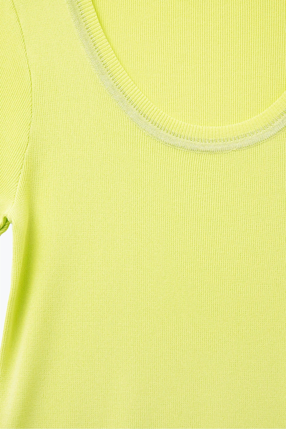 Short Sleeve sweater In yellow With Silver Seam at Round Neck - Sweaters