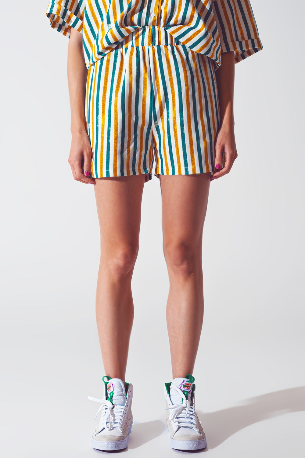 Shorts in green stripes - Pants