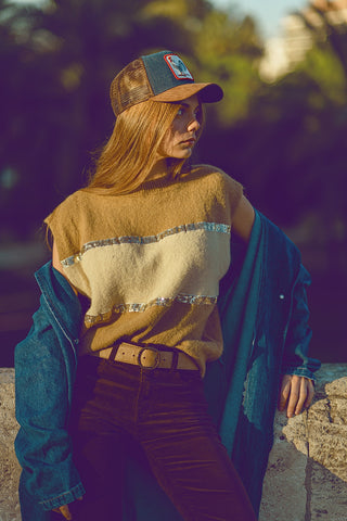 Pull beige sans manches avec détails pailletés
