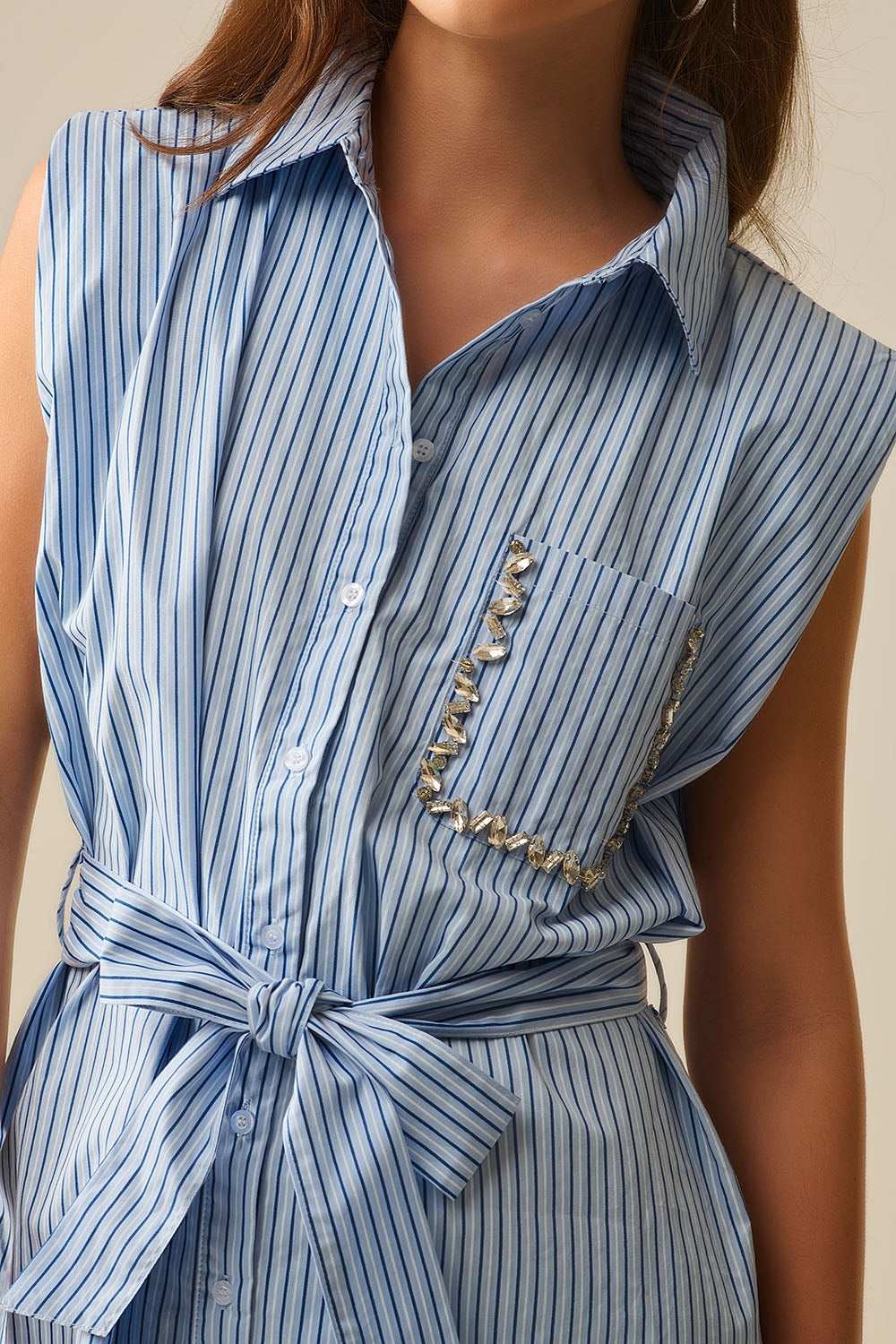 Sleeveless Shirt Dress With Belt And Embroidered Pocket - Dresses