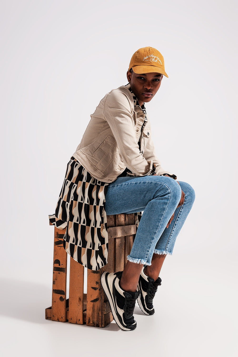 Slim denim trucker jacket in beige - Jackets