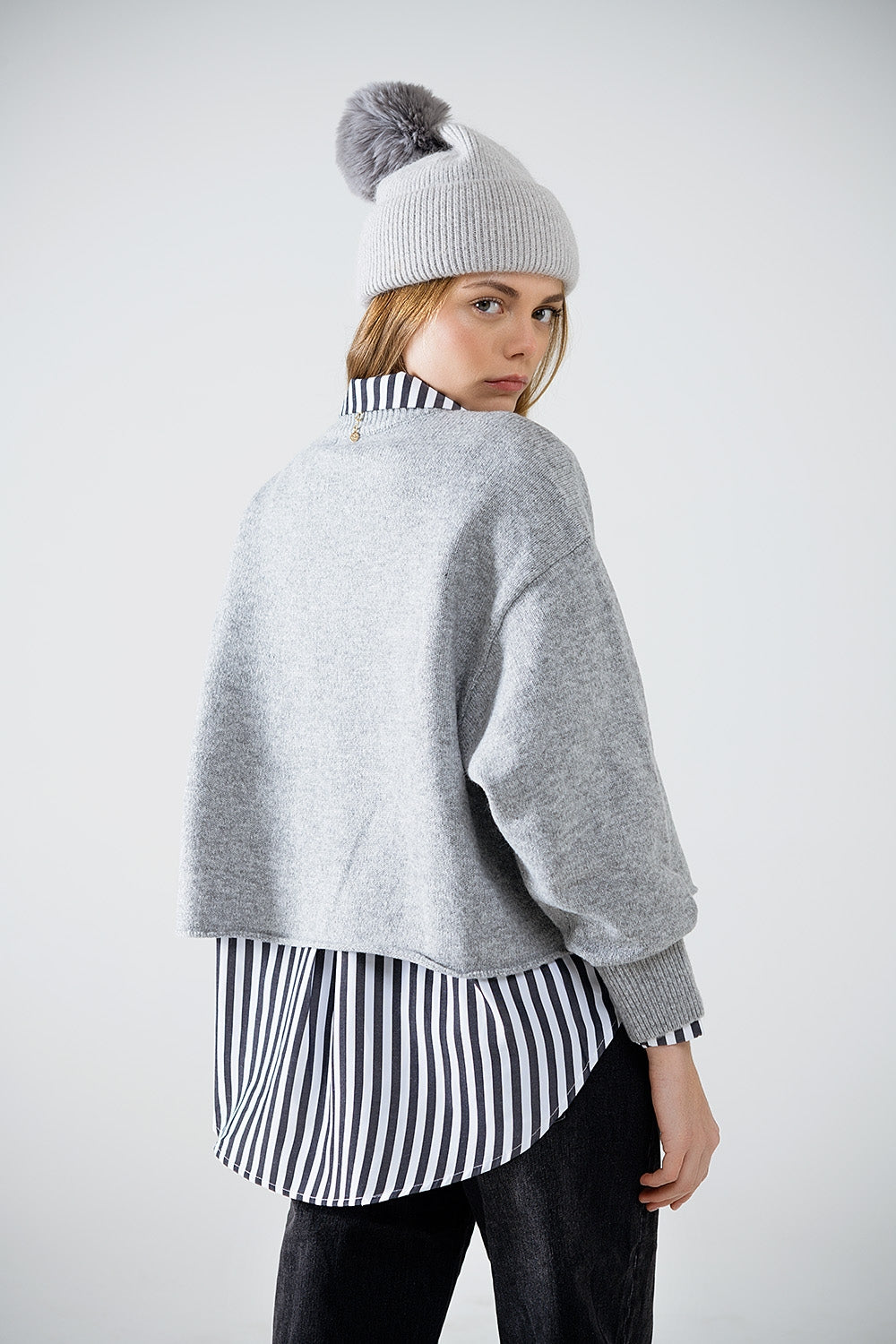 Pull gris en maille douce avec manches ballon