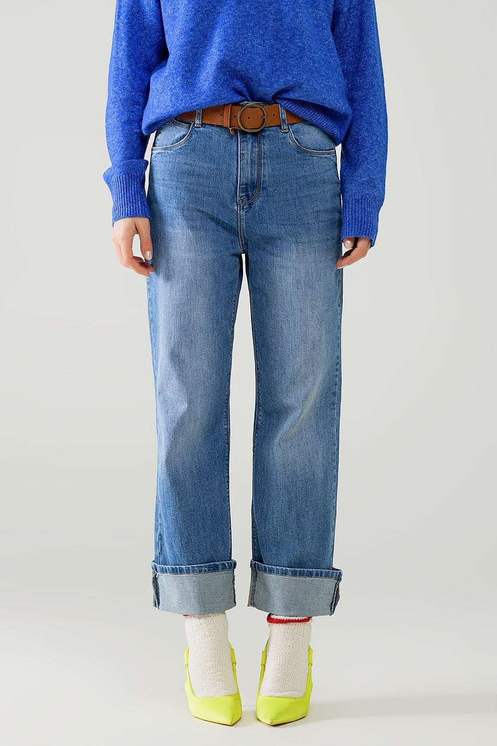 straight fit cuffed jeans with mid wash - Jeans