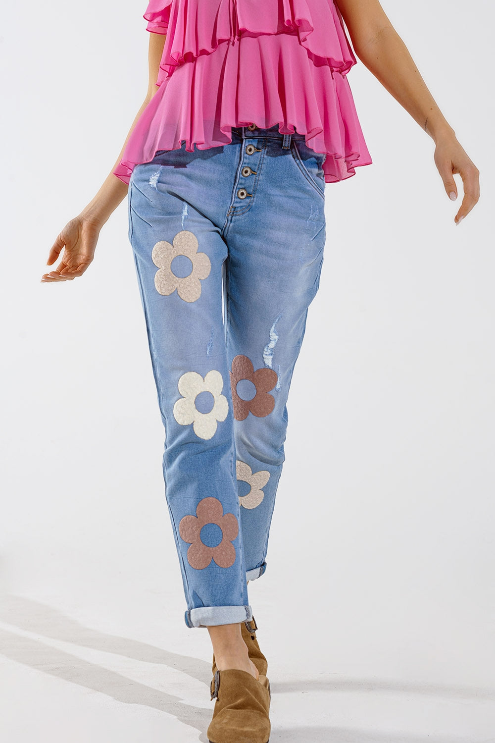 Straight Jeans With Button Closing and Flower Detail in Front - Jeans