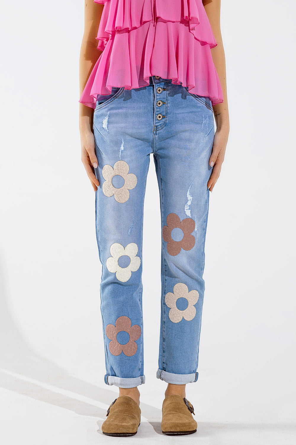 Straight Jeans With Button Closing and Flower Detail in Front - Jeans