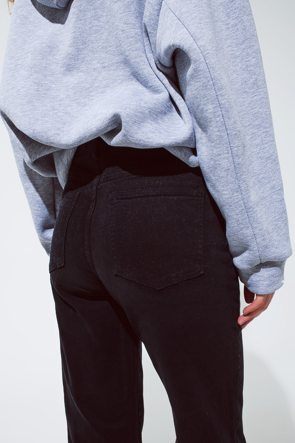 Straight leg jeans in black with folded trouser legs - Jeans