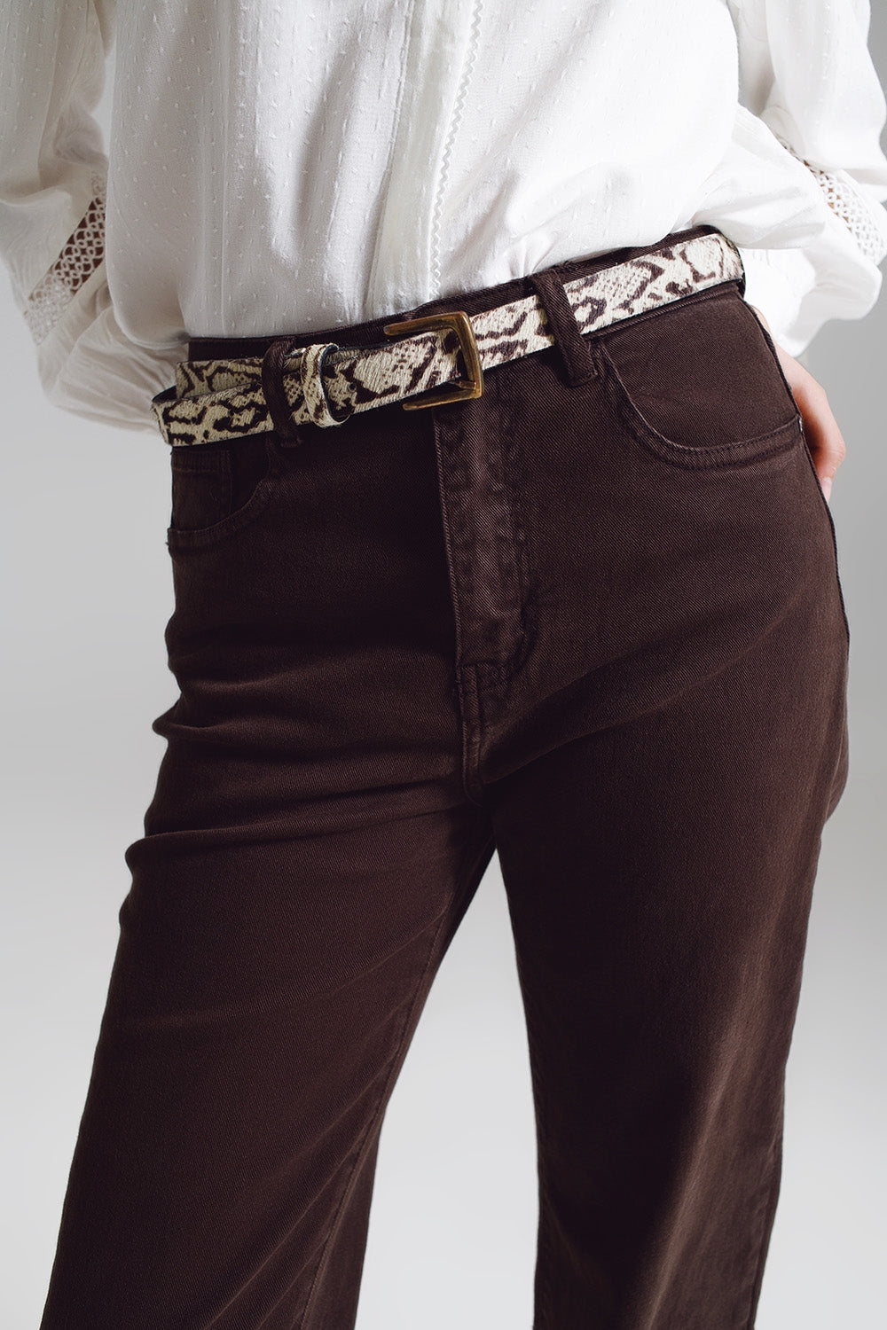 Straight Leg Jeans with Cropped Hem in Brown - Jeans