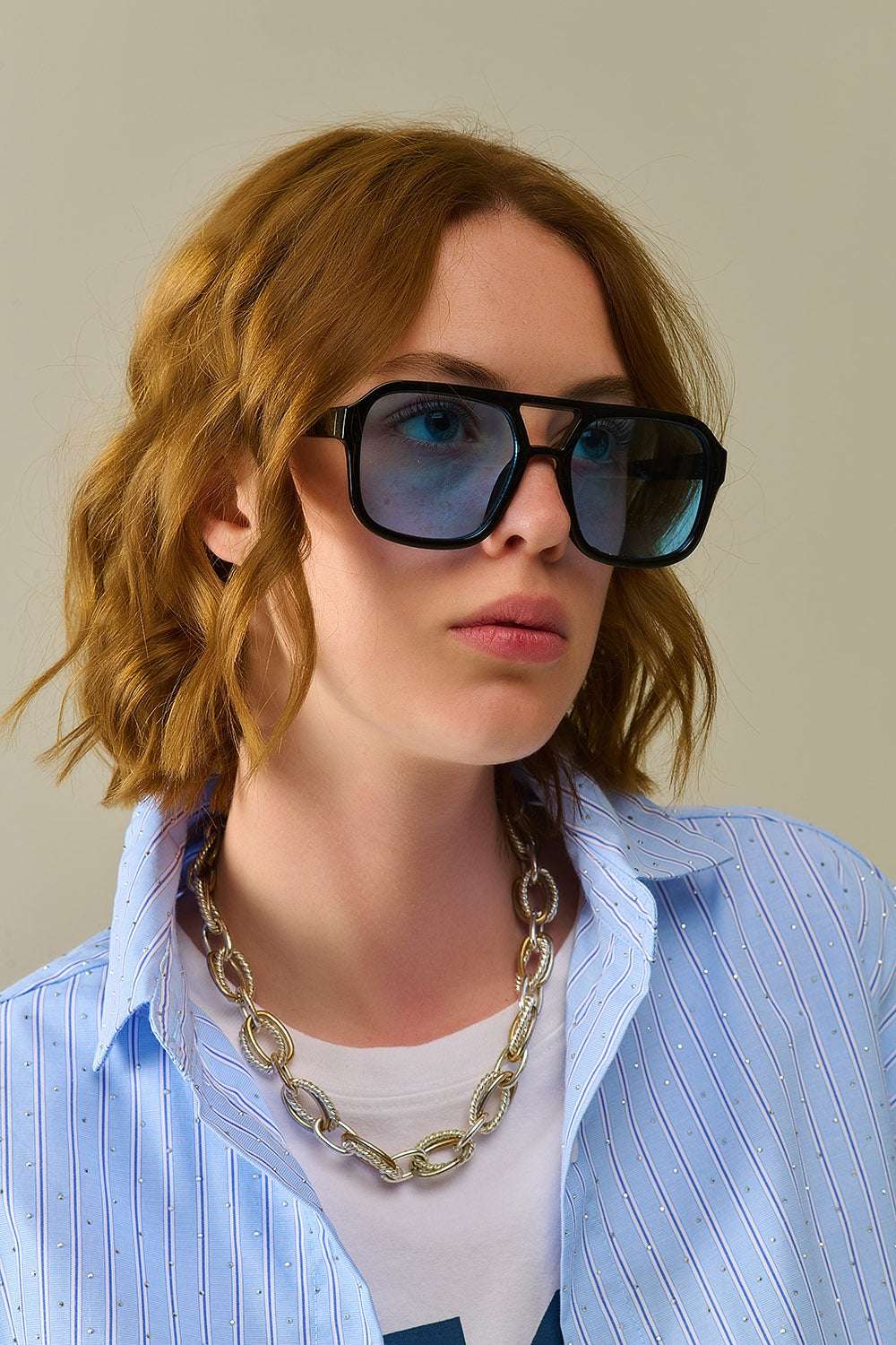 Sunglasses with black frames and blue lenses - Sunglasses
