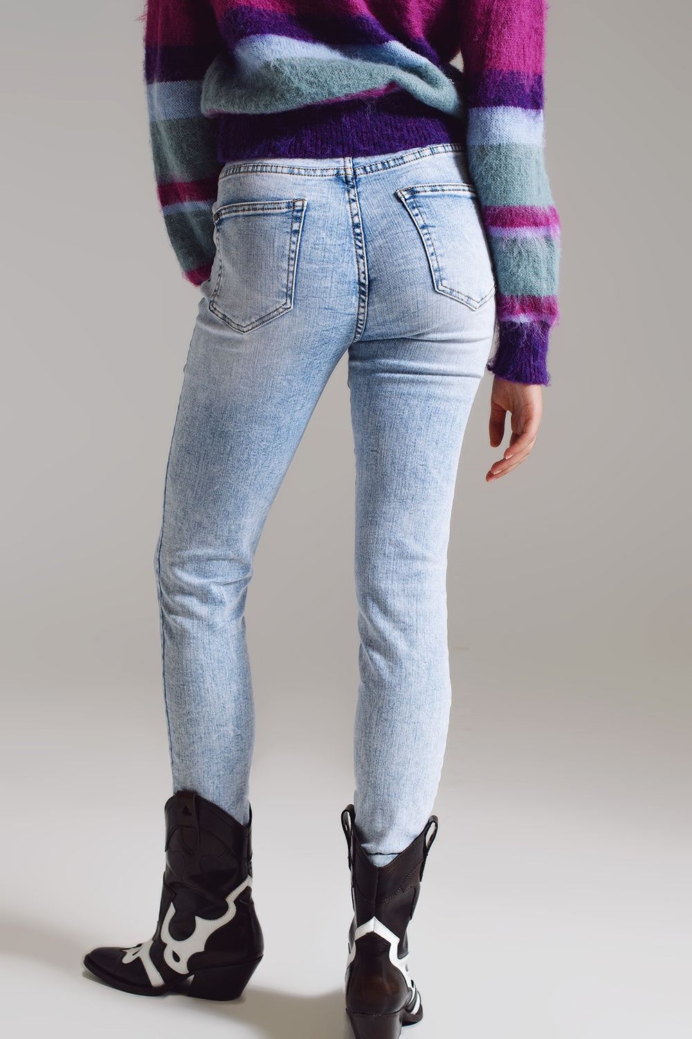 Super skinny jeans in mid rise in light blue wash Q2 Jeans BoutiqueLua
