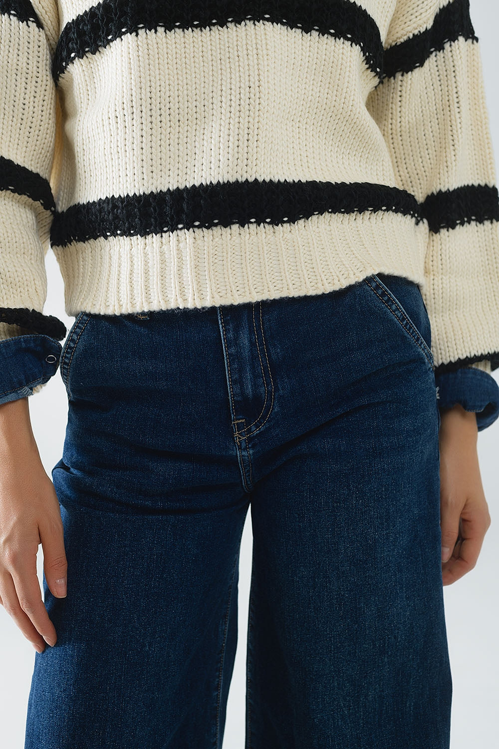 Super wide leg jeans in mid-wash - Jeans