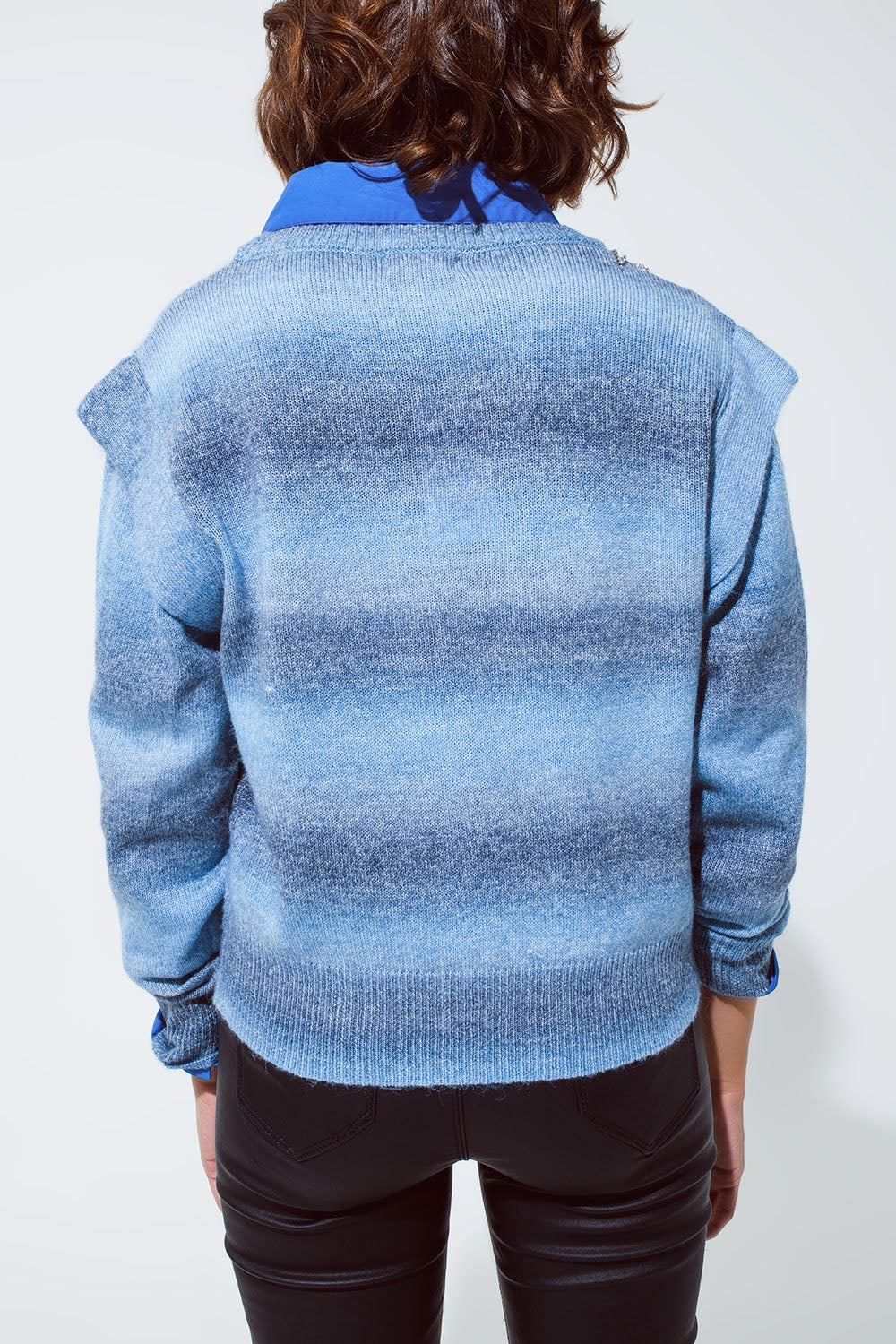 Sweater in ombre design blue with round neck and sleeve details Q2 Sweaters BoutiqueLua
