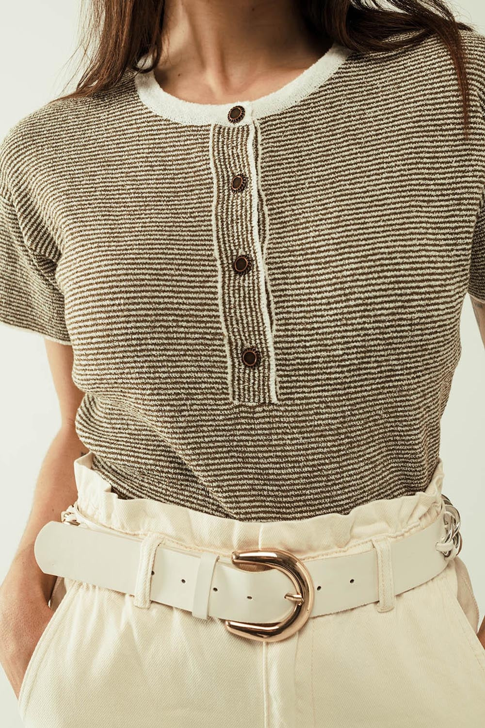 sweater with khaki stripes and gold button closure - T-shirts