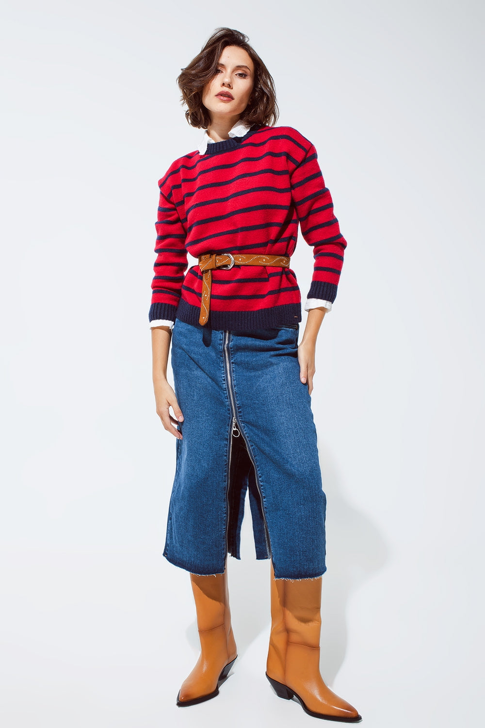 Red sweater with blue stripes and a white crew neck Q2 Sweaters BoutiqueLua