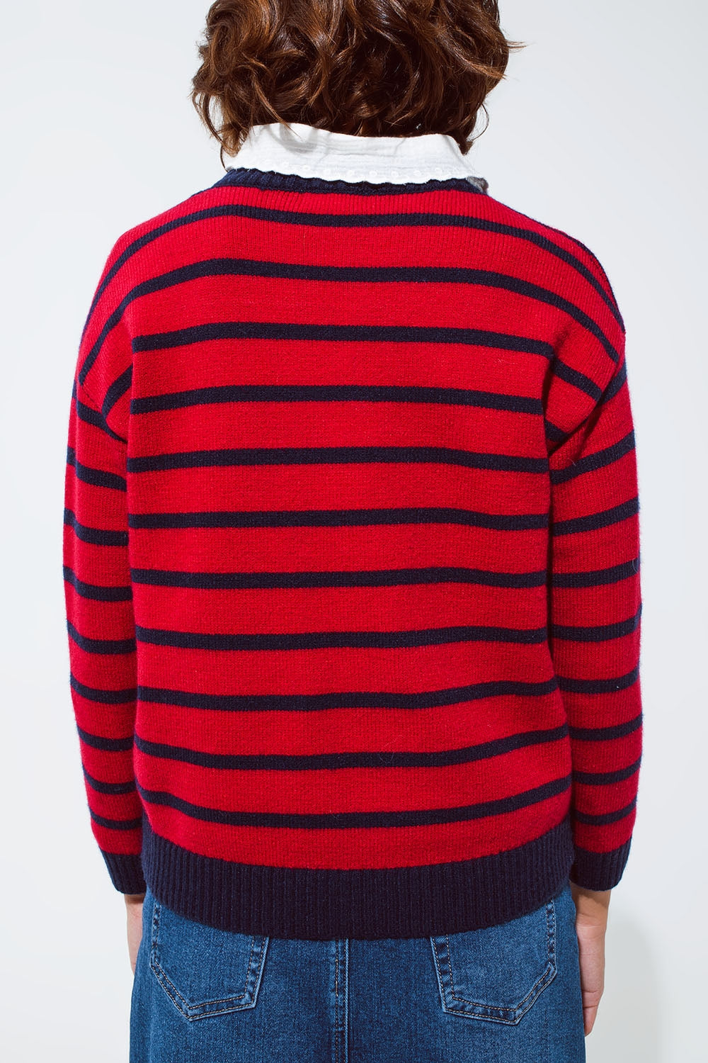 Red sweater with blue stripes and a white crew neck Q2 Sweaters BoutiqueLua