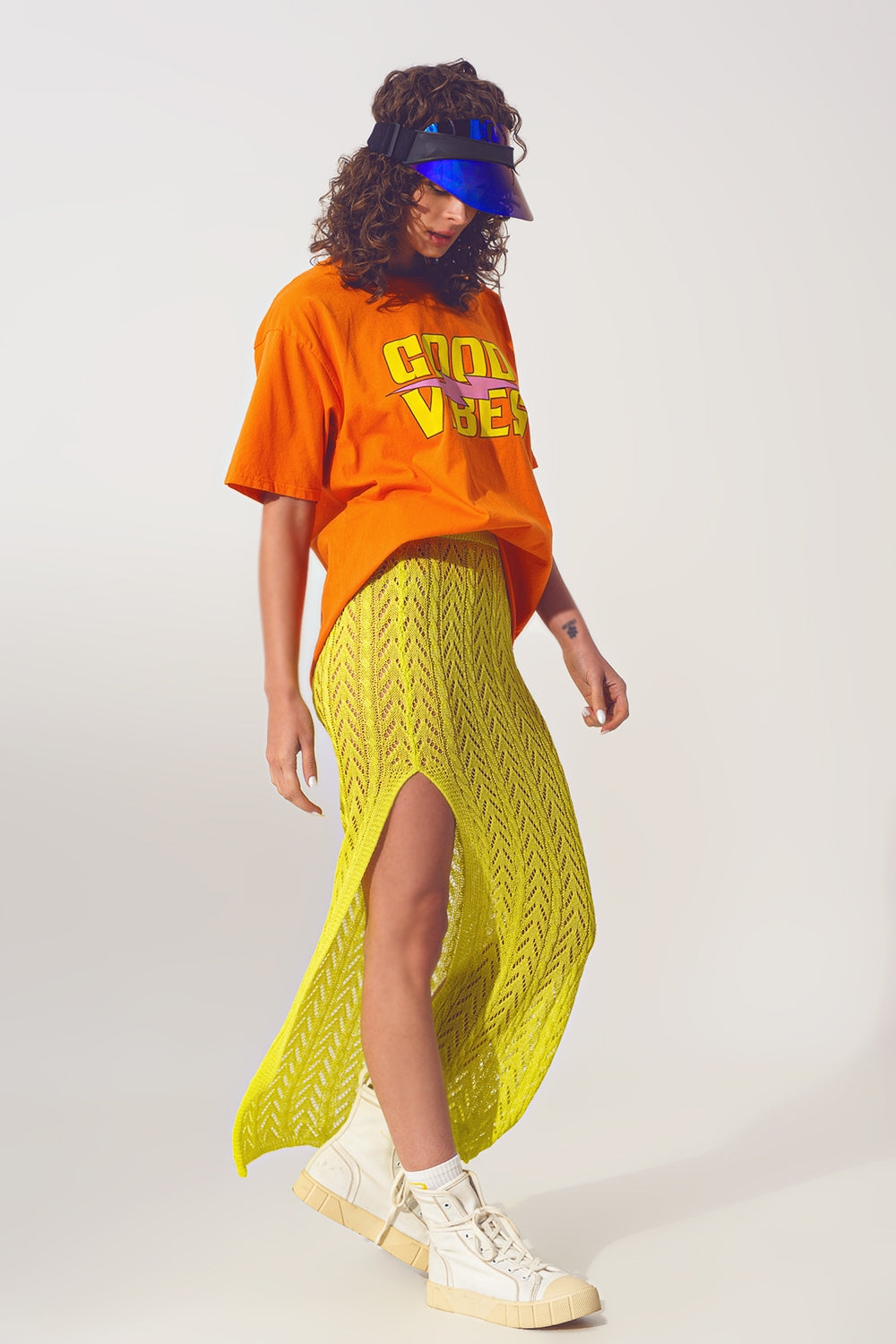 T-shirt With Good Vibes Text In Orange - T-Shirts
