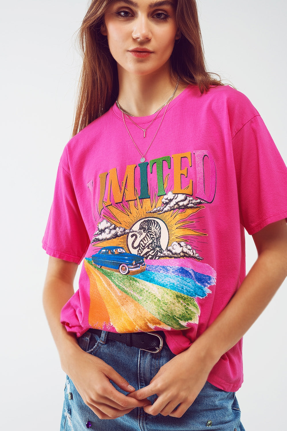 T-Shirt with Limited Graphic Print in Fuchsia - Tops
