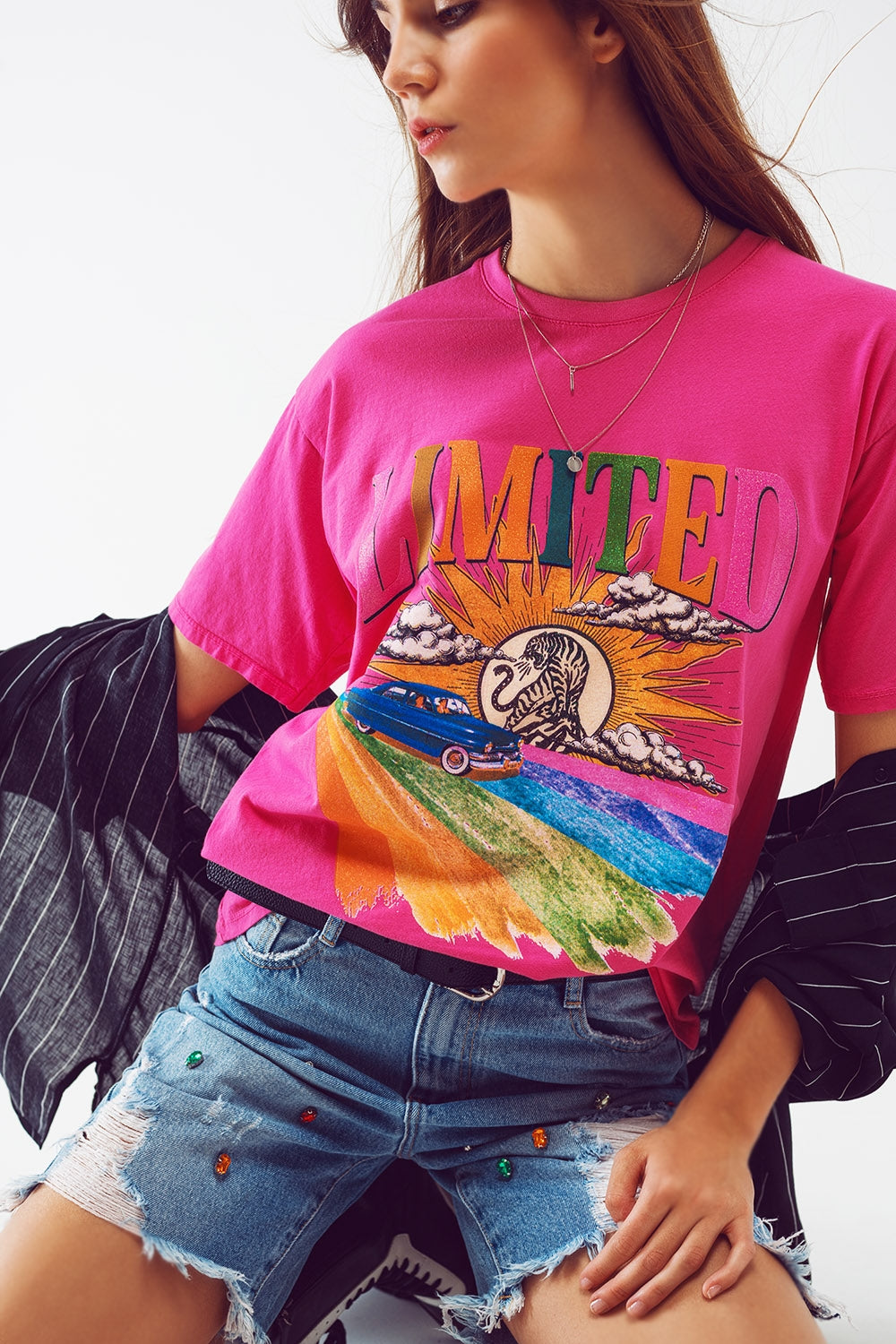 T-Shirt with Limited Graphic Print in Fuchsia - Tops