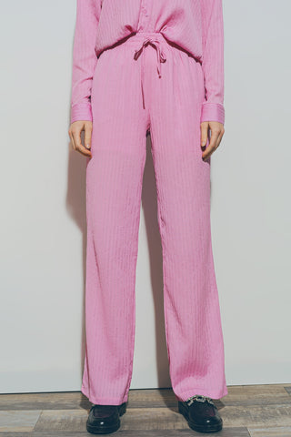 Pantalon large texturé en rose