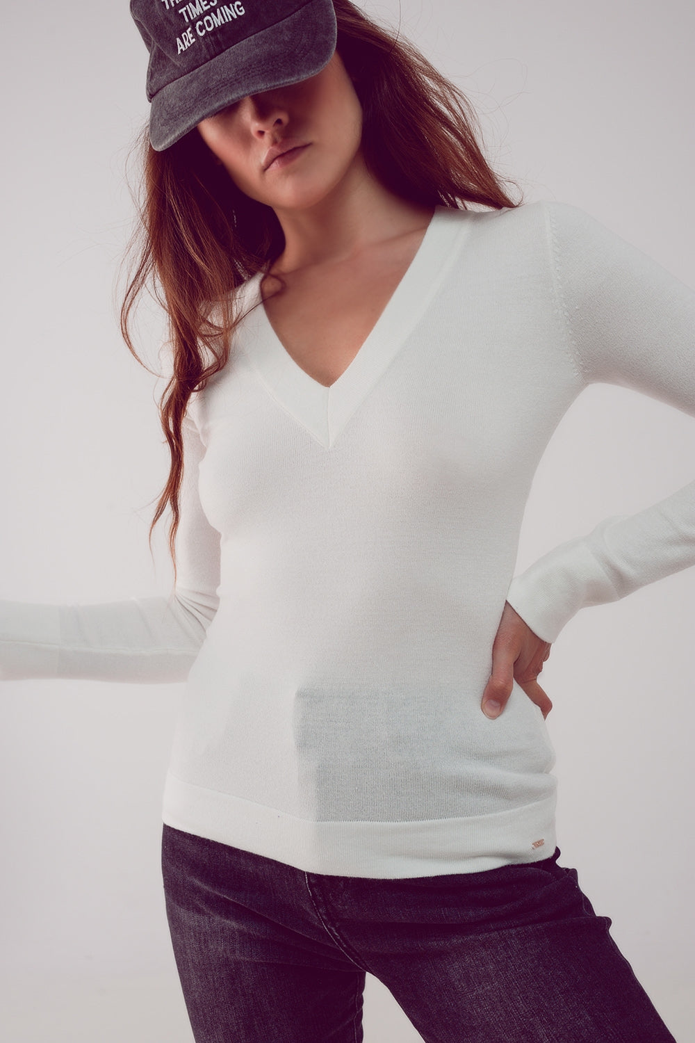 V neck fine knit jumper in cream - Jumpers
