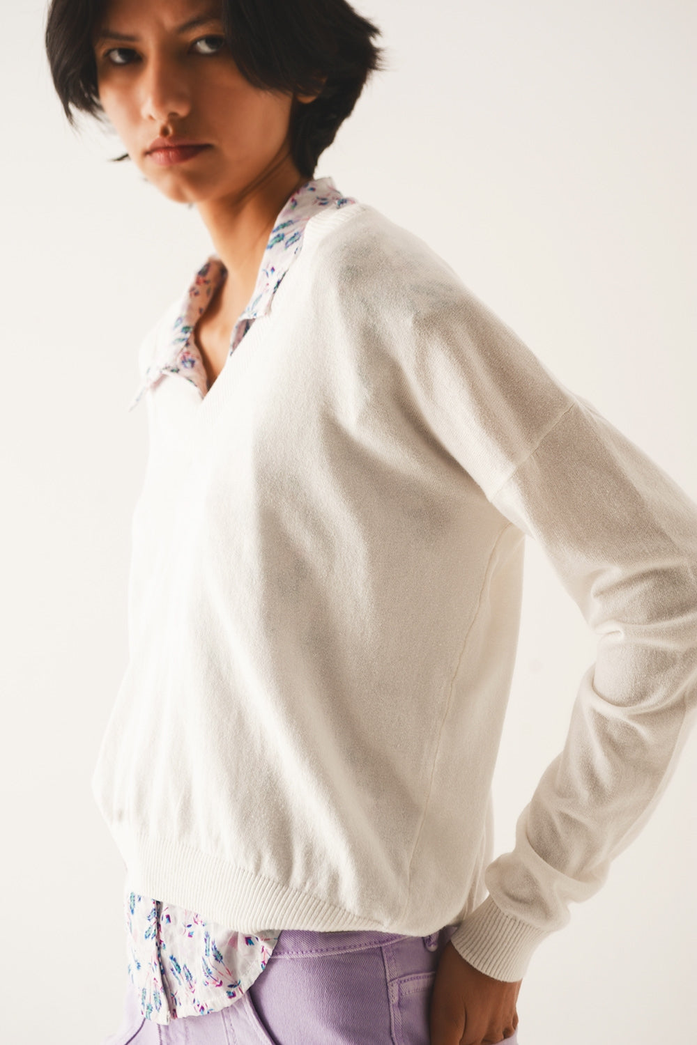 v neck fine knit sweater in cream Q2 Sweaters BoutiqueLua