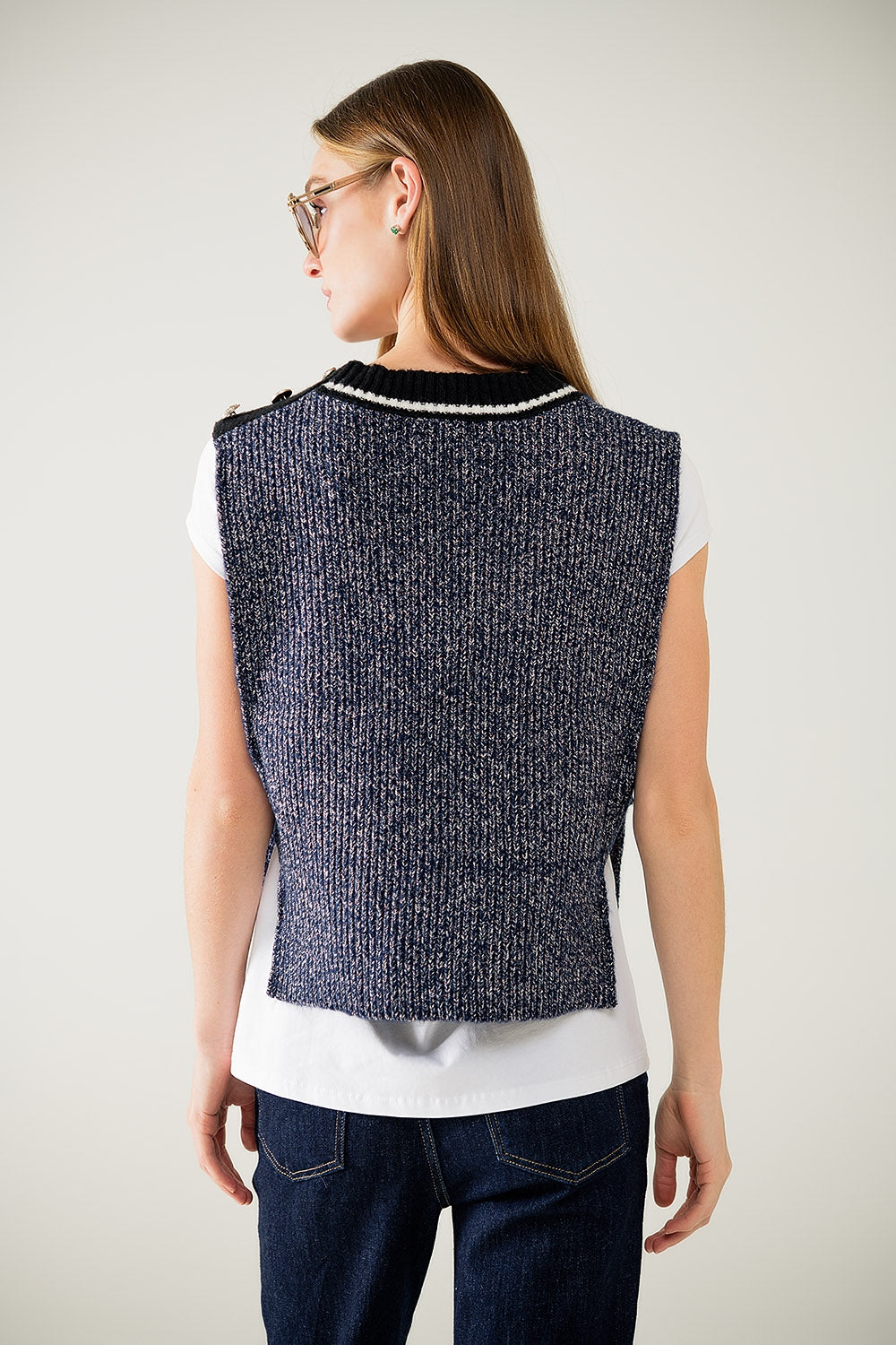 Gilet tricoté à col en V avec côté ouvert