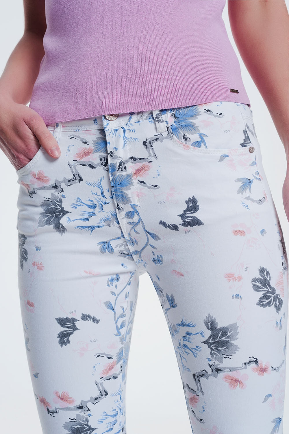 white skinny pants with floral print Q2 Jeans BoutiqueLua