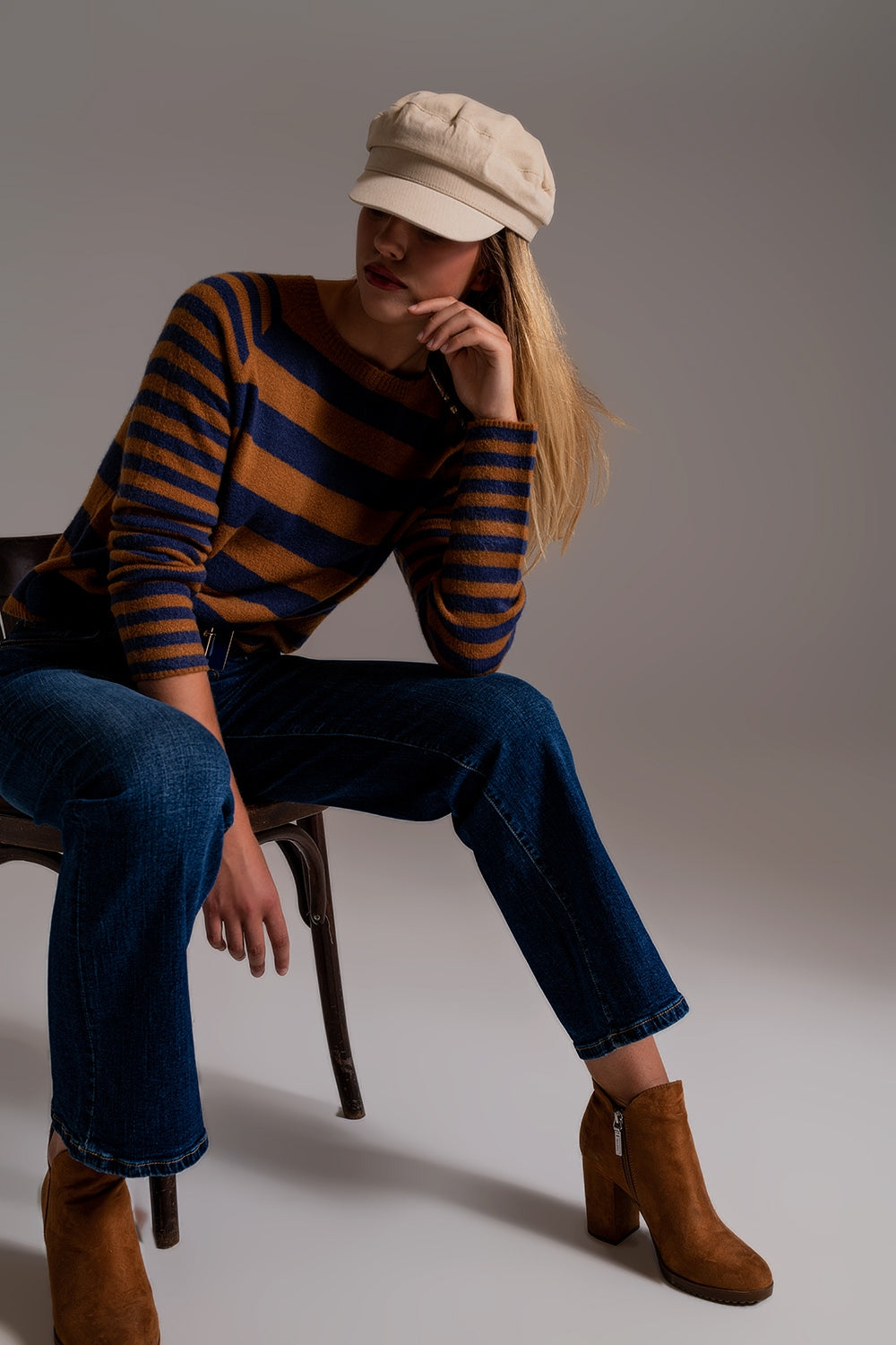 Q2 Wide Leg Jeans With Hem Detail in Dark Wash
