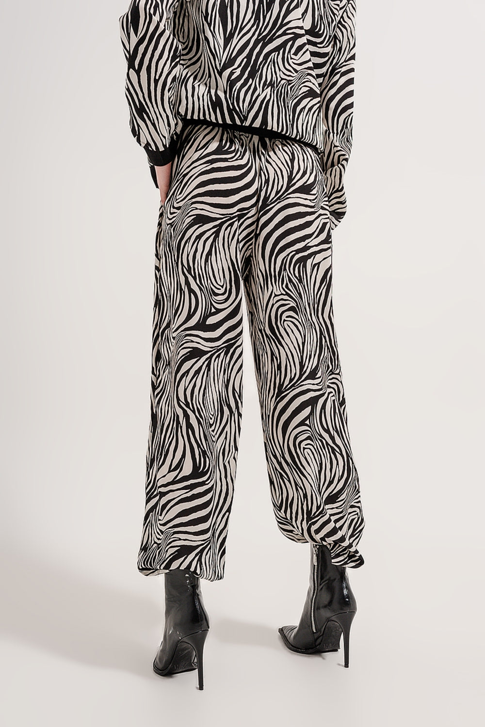 Wide leg trousers in zebra print Q2 Pants BoutiqueLua