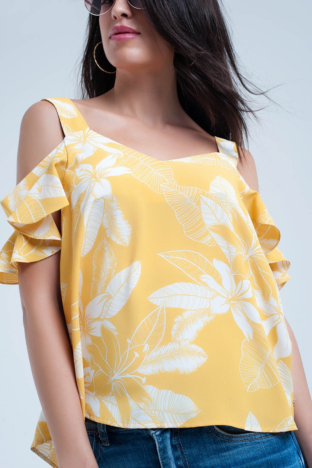 Yellow flower top and ruffles detail - Tops