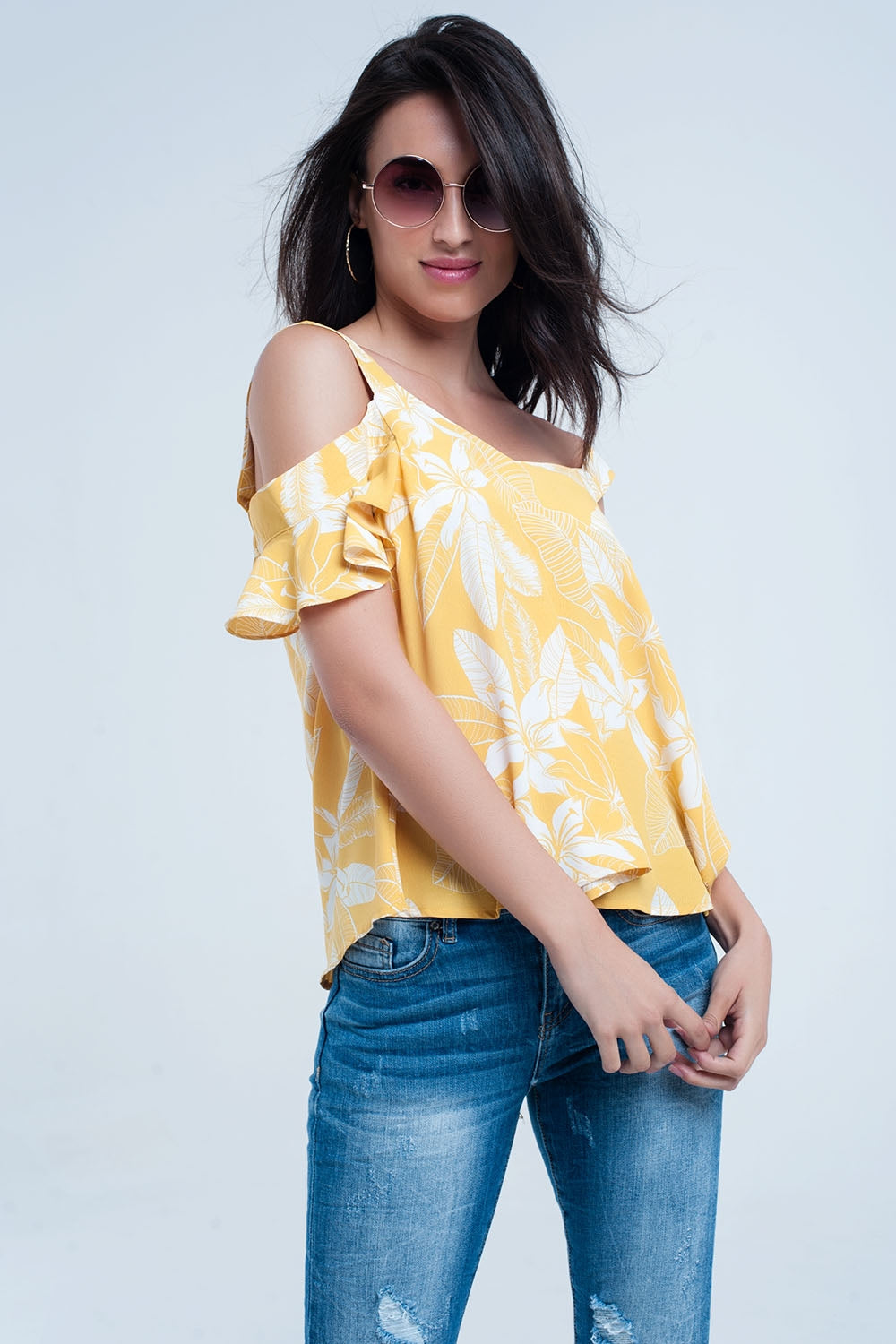 Yellow flower top and ruffles detail - Tops