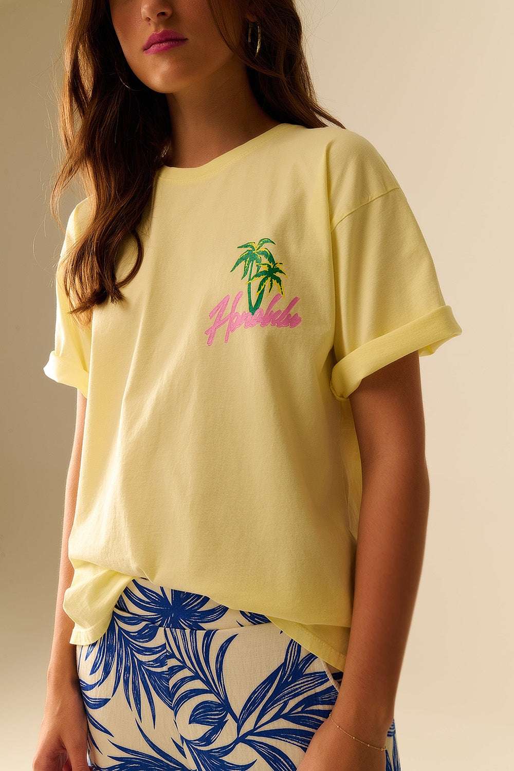 Yellow t-shirt made in Italy with Honolulu graphic - T-Shirts