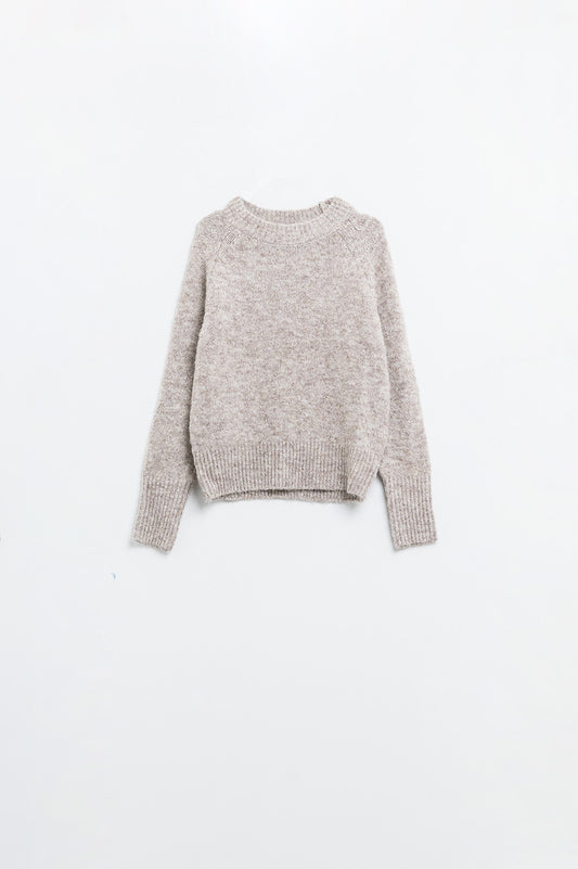 Q2 Basic Knited Crew Neck Sweater in beige color