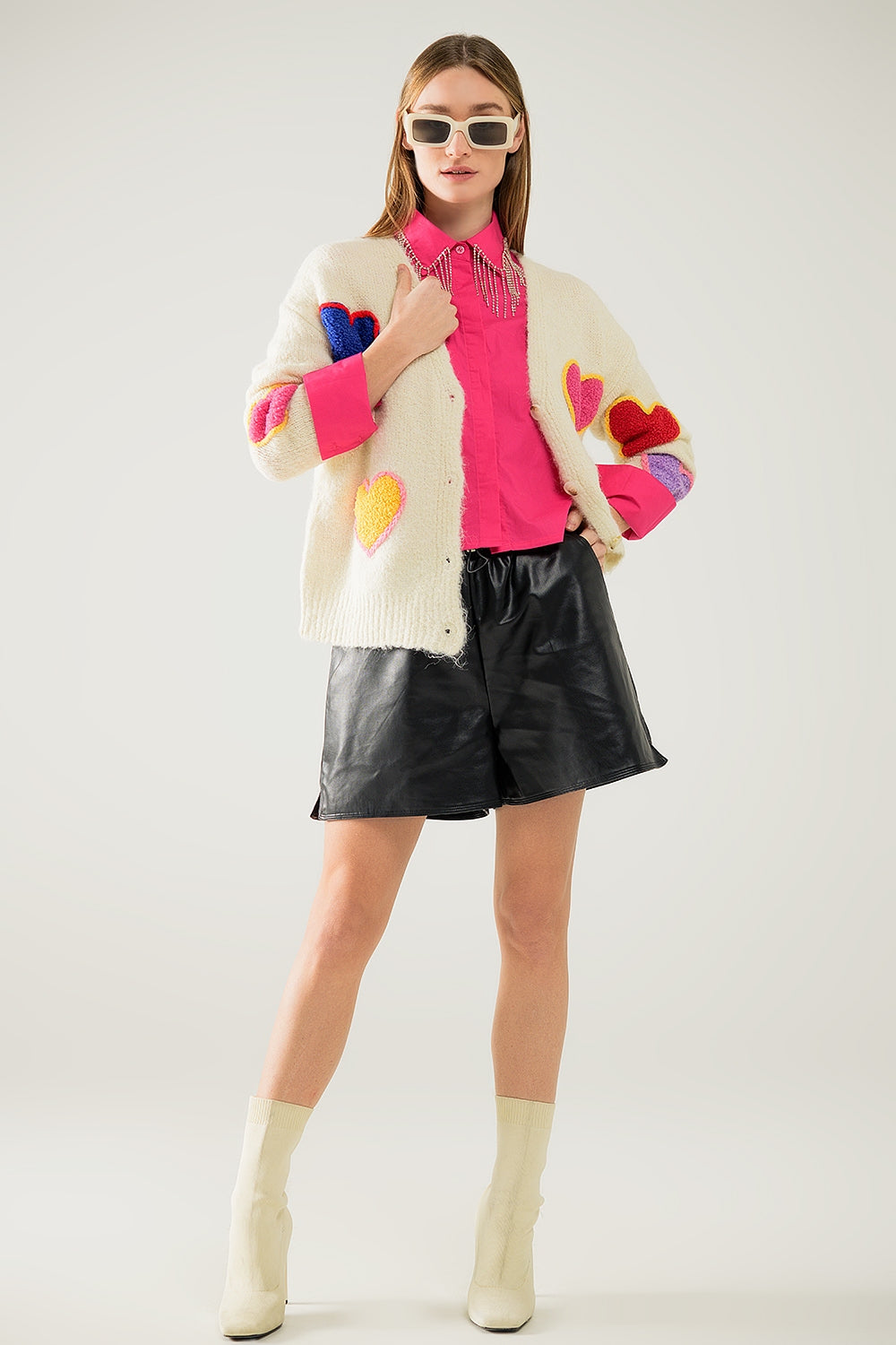 Beige knitted cardigan with embroidered hearts - Cardigans