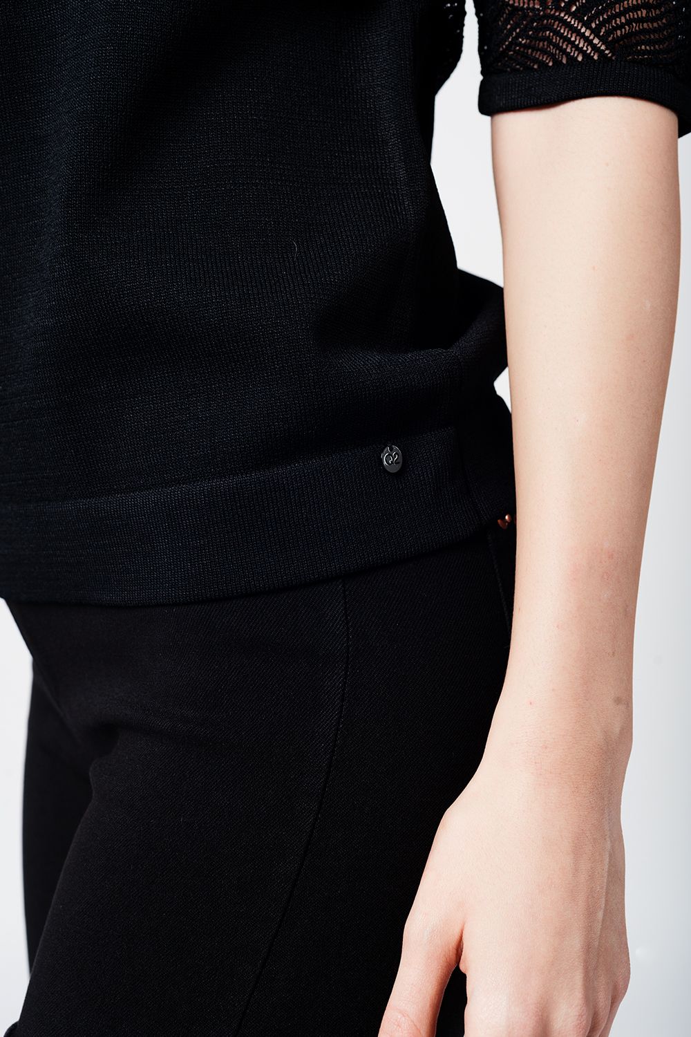 Black knitted top with lace contrast detail Q2 Sweaters BoutiqueLua