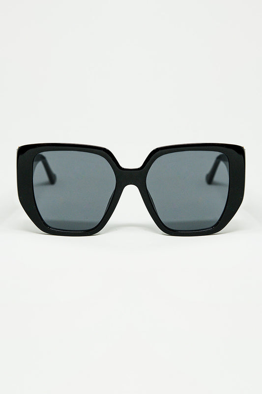 Black pin-up style sunglasses with geometric design and cat eyes - Sunglasses
