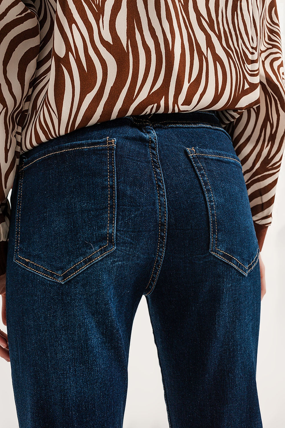 Blend cotton straight leg jeans in mid blue Q2 Jeans BoutiqueLua