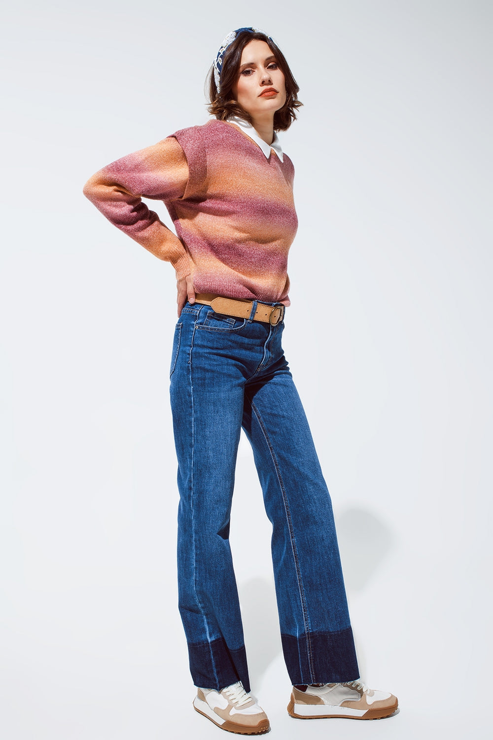Blue flaired jeans with dark blue hem - Jeans