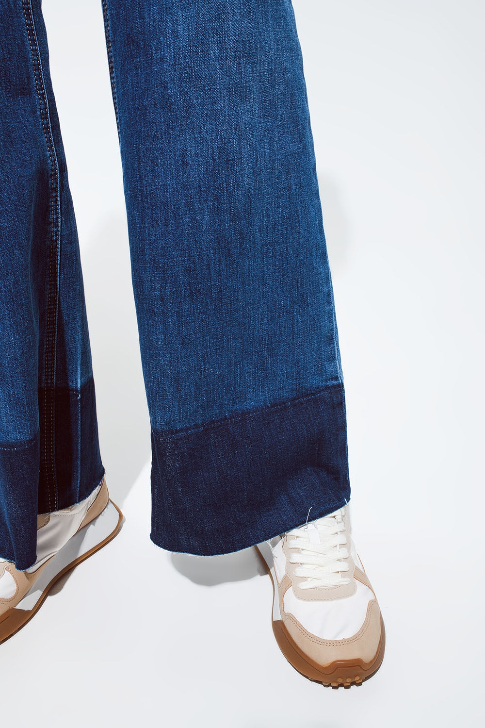 Blue flaired jeans with dark blue hem - Jeans