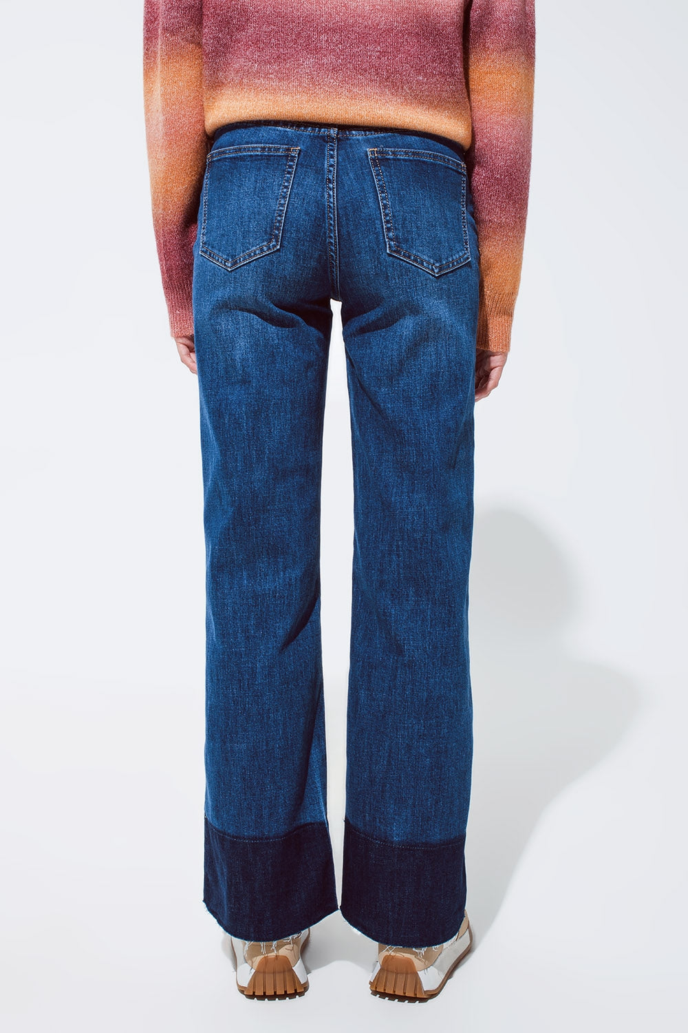 Blue flaired jeans with dark blue hem - Jeans