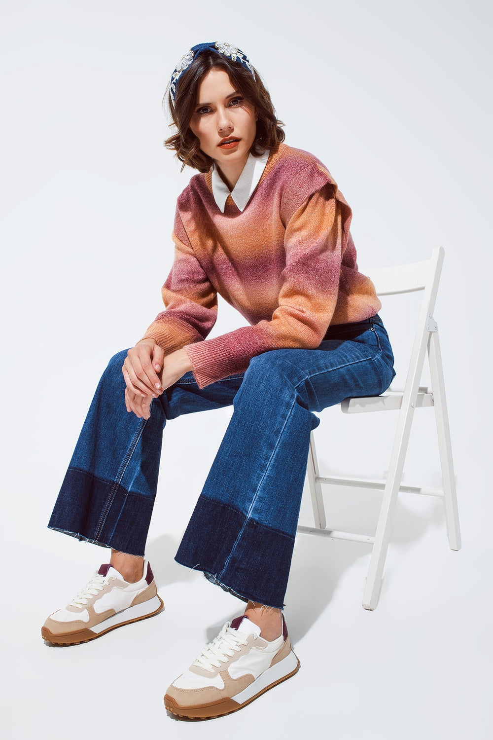Blue flaired jeans with dark blue hem - Jeans