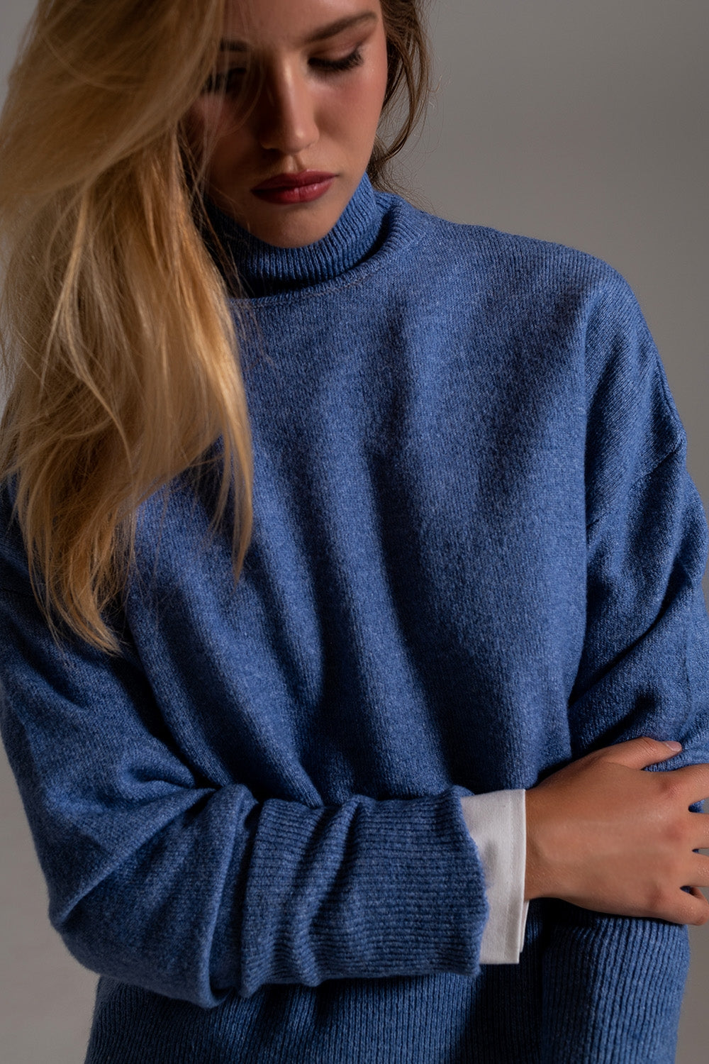 Blue turtleneck sweater in a soft knitted fabric Q2 Sweaters BoutiqueLua