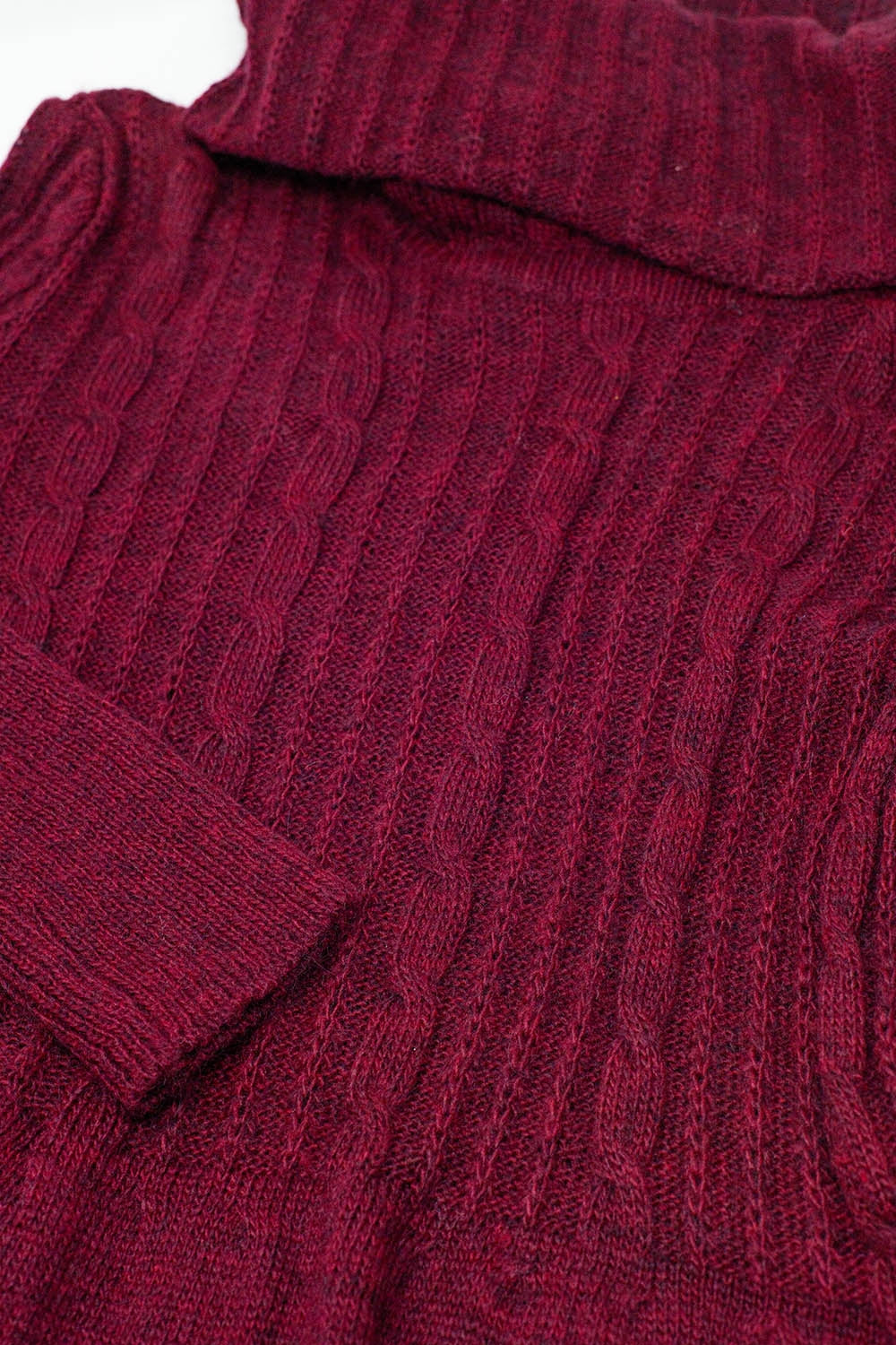 Cable Knit Midi Dress In The Color Red - Dresses