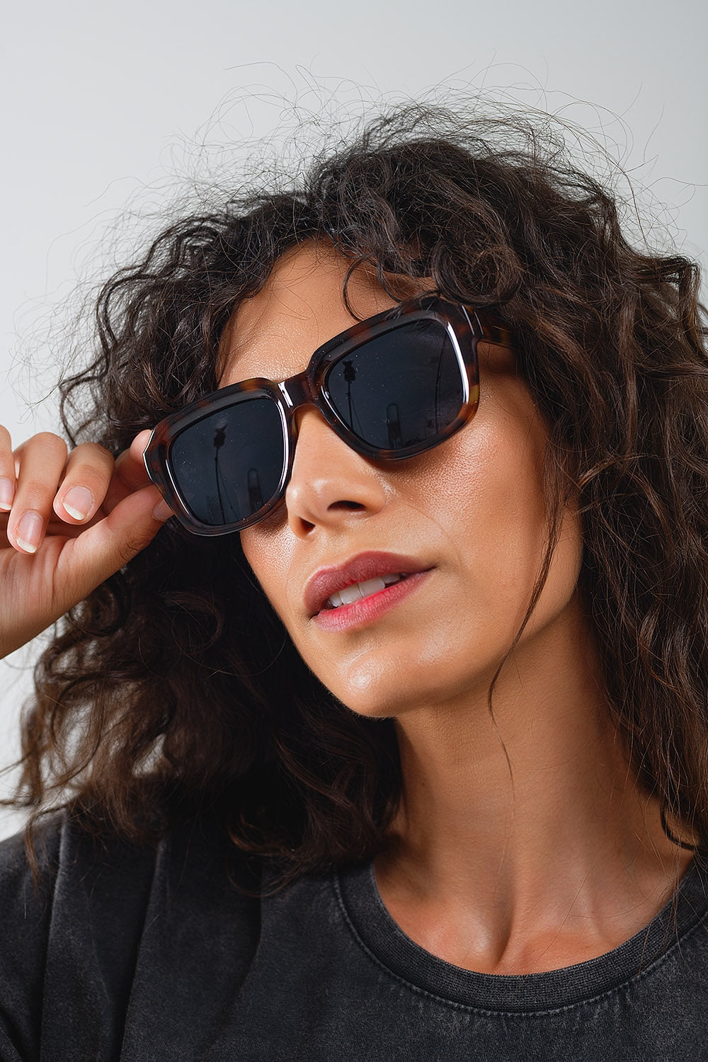 Chunky Square Sunglasses With Dark Brown Tortoise Shell Frame - Sunglasses