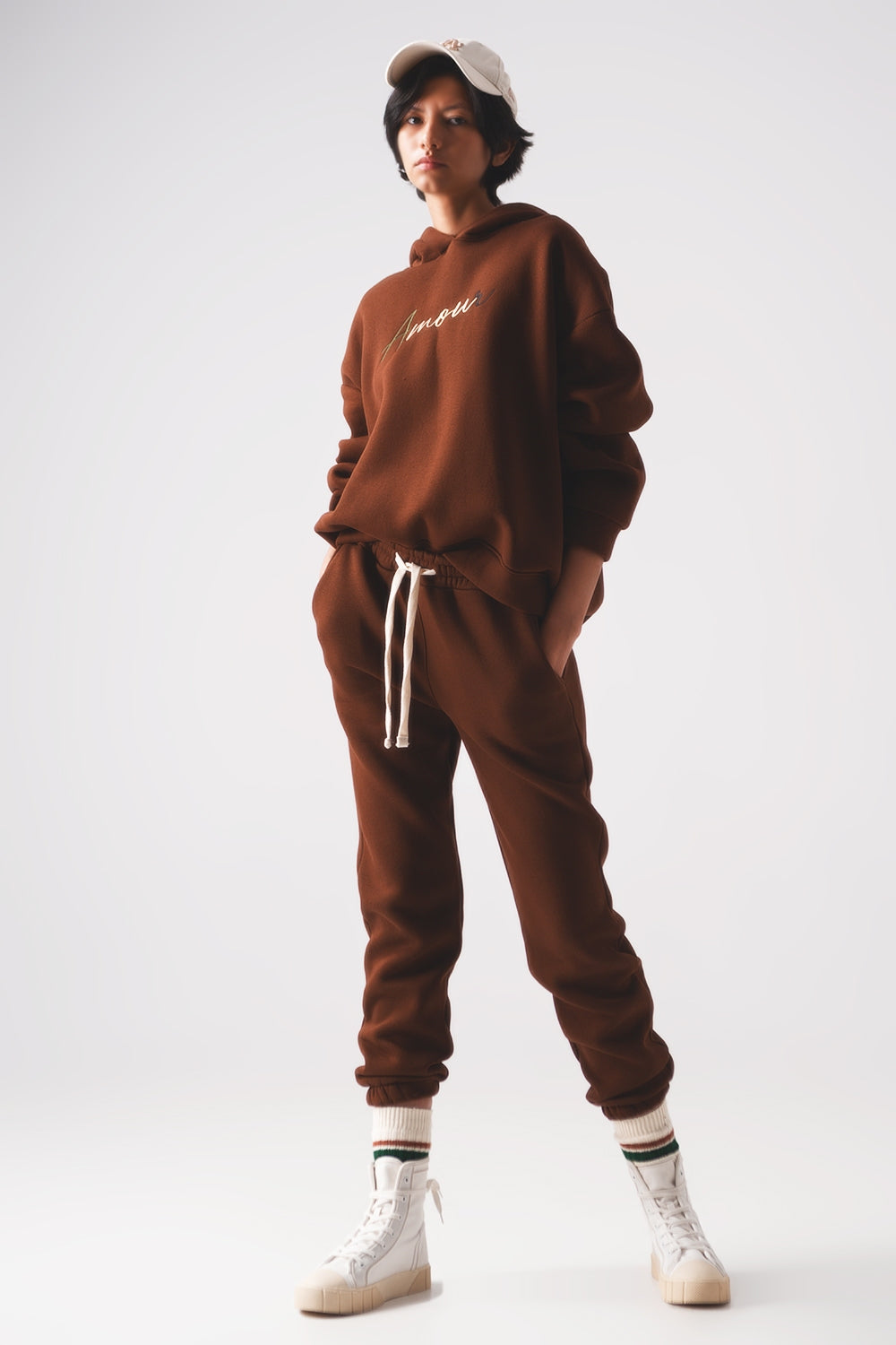 Cotton jogger in brown Q2 Pants BoutiqueLua