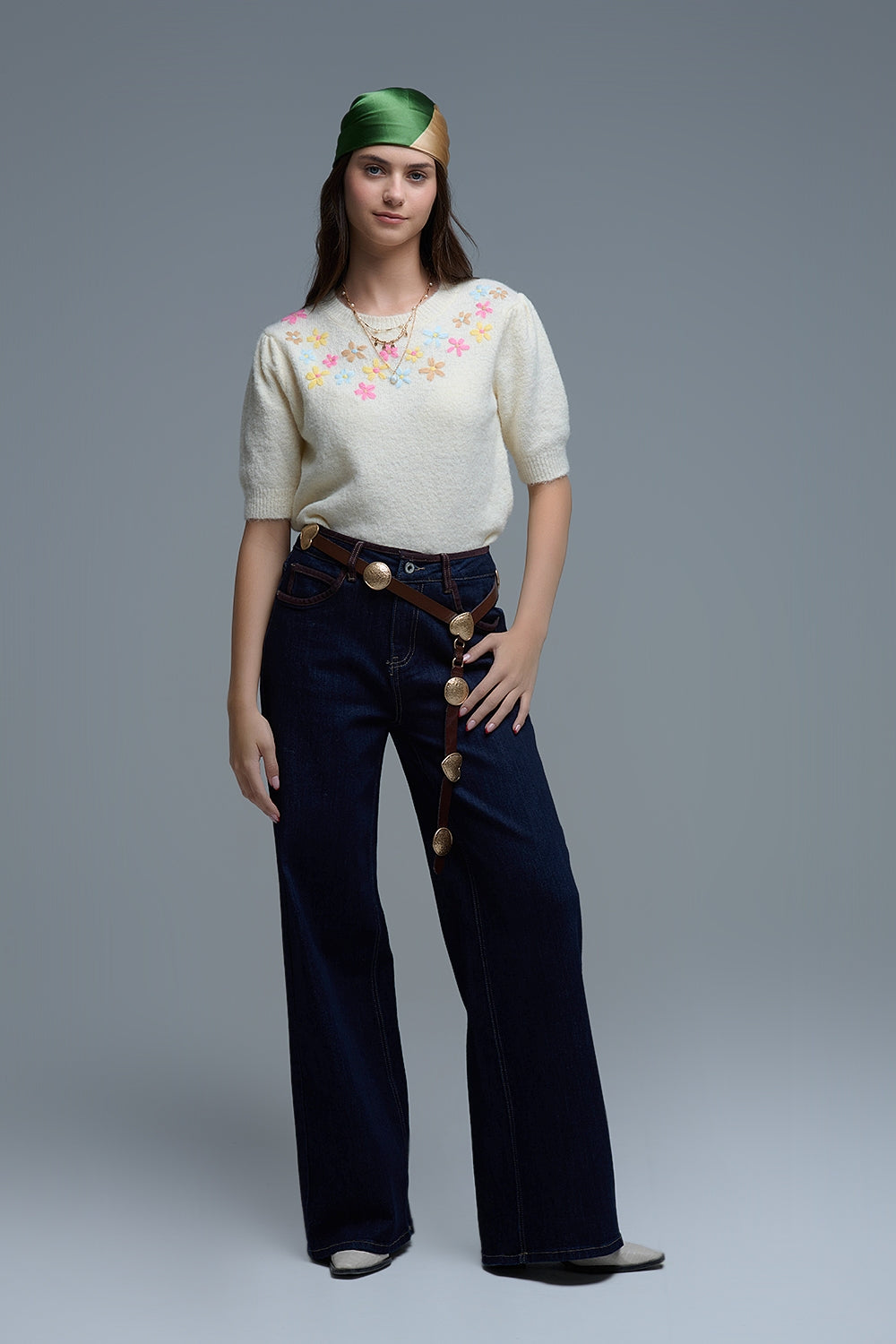 Cream chunky knit short-sleeved sweater with pastel-colored embroidered flowers - Sweaters