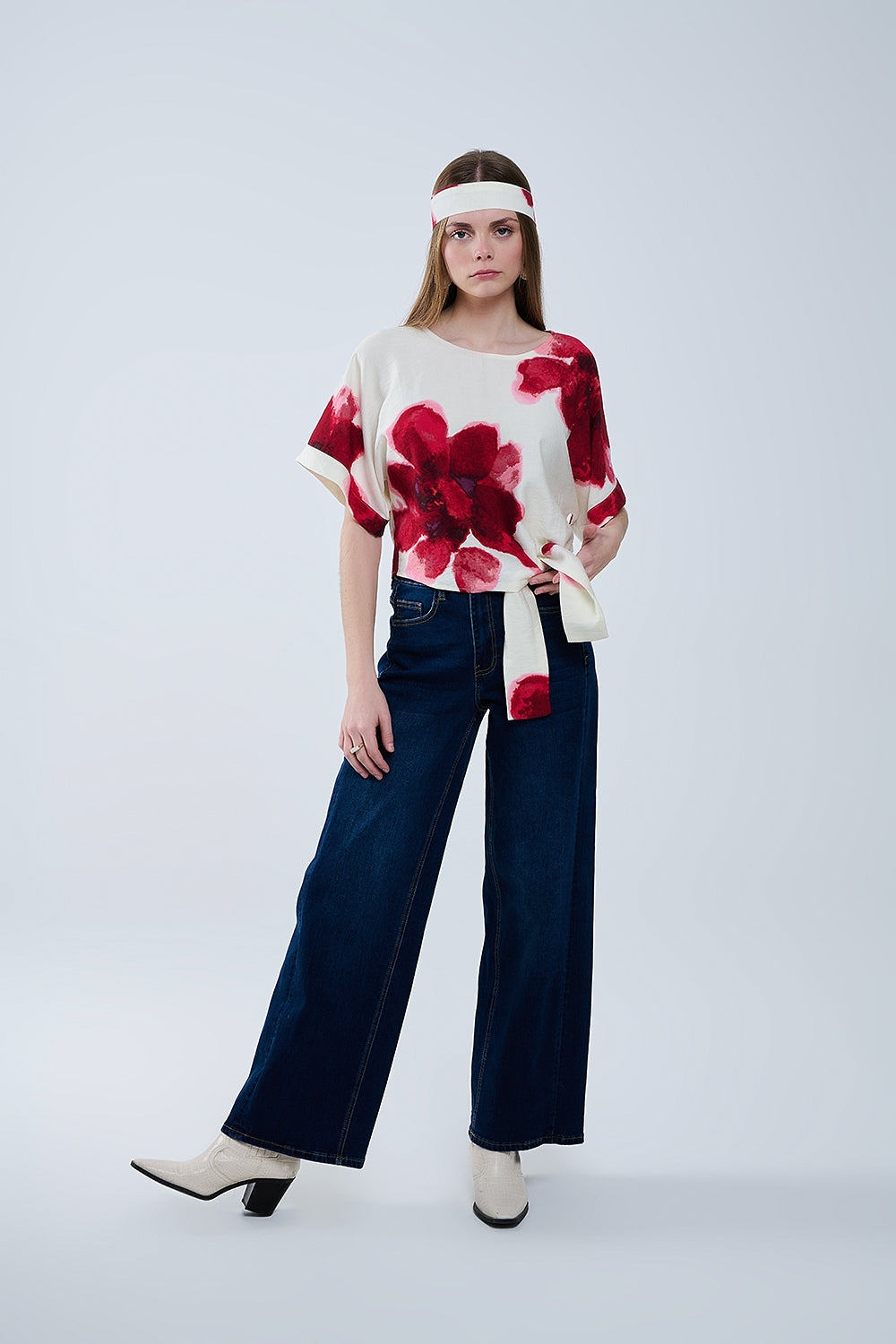 Cropped Beige Blouse With Tropical Floral Print in Red Tied At The Waist - Blouses