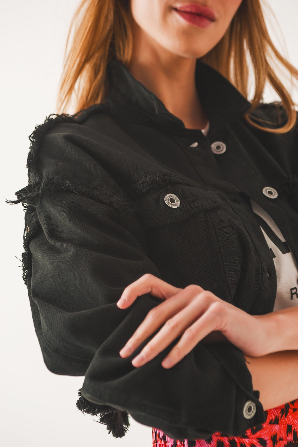 Cropped denim trucker jacket in black Q2 Coats and Jackets BoutiqueLua